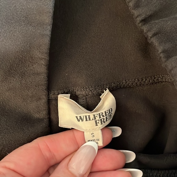 Aritzia Wilfred Free suede Daria pants brown olive small - Picture 3 of 5